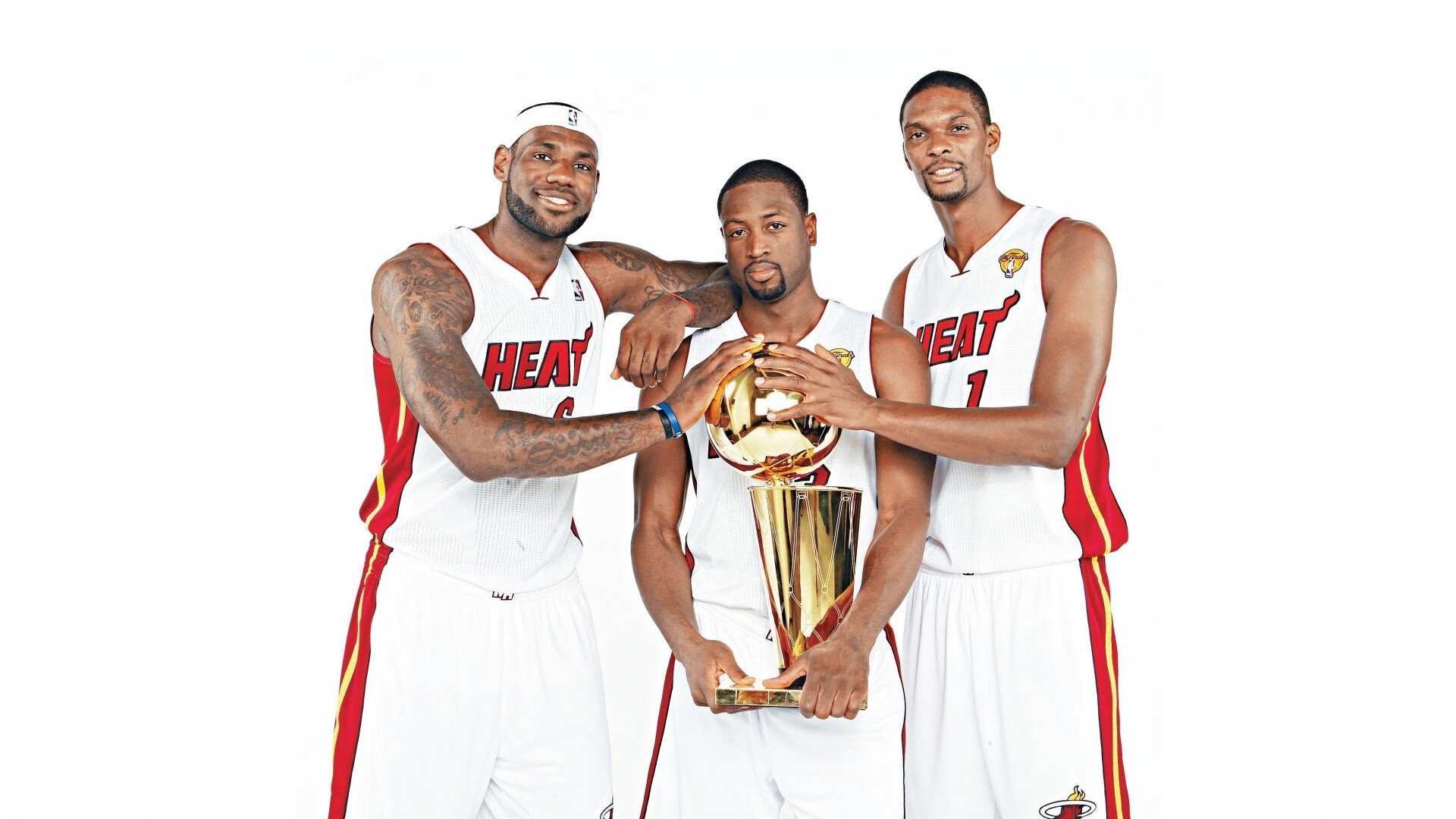 米切尔全程高能输出!奇才防线溃败,骑士主场狂胜背后的战术密码